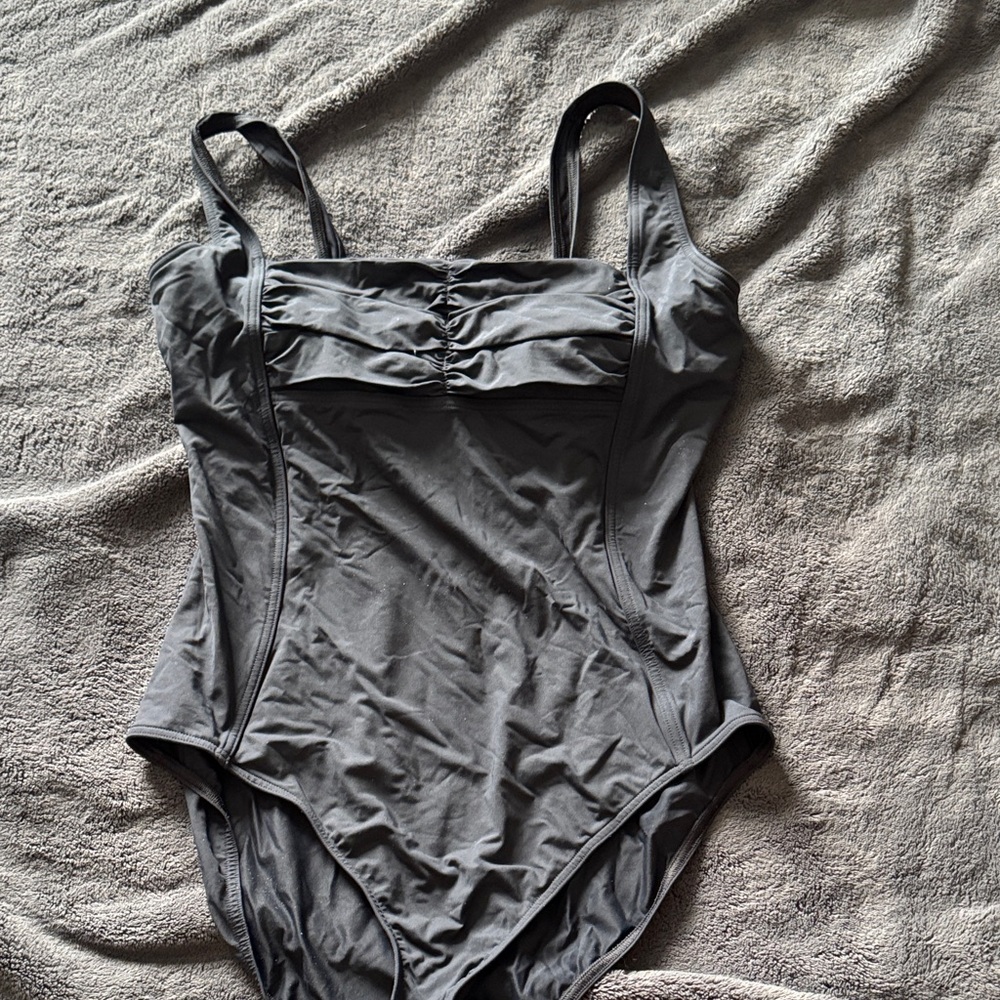 Elegant black Women's Swimsuit